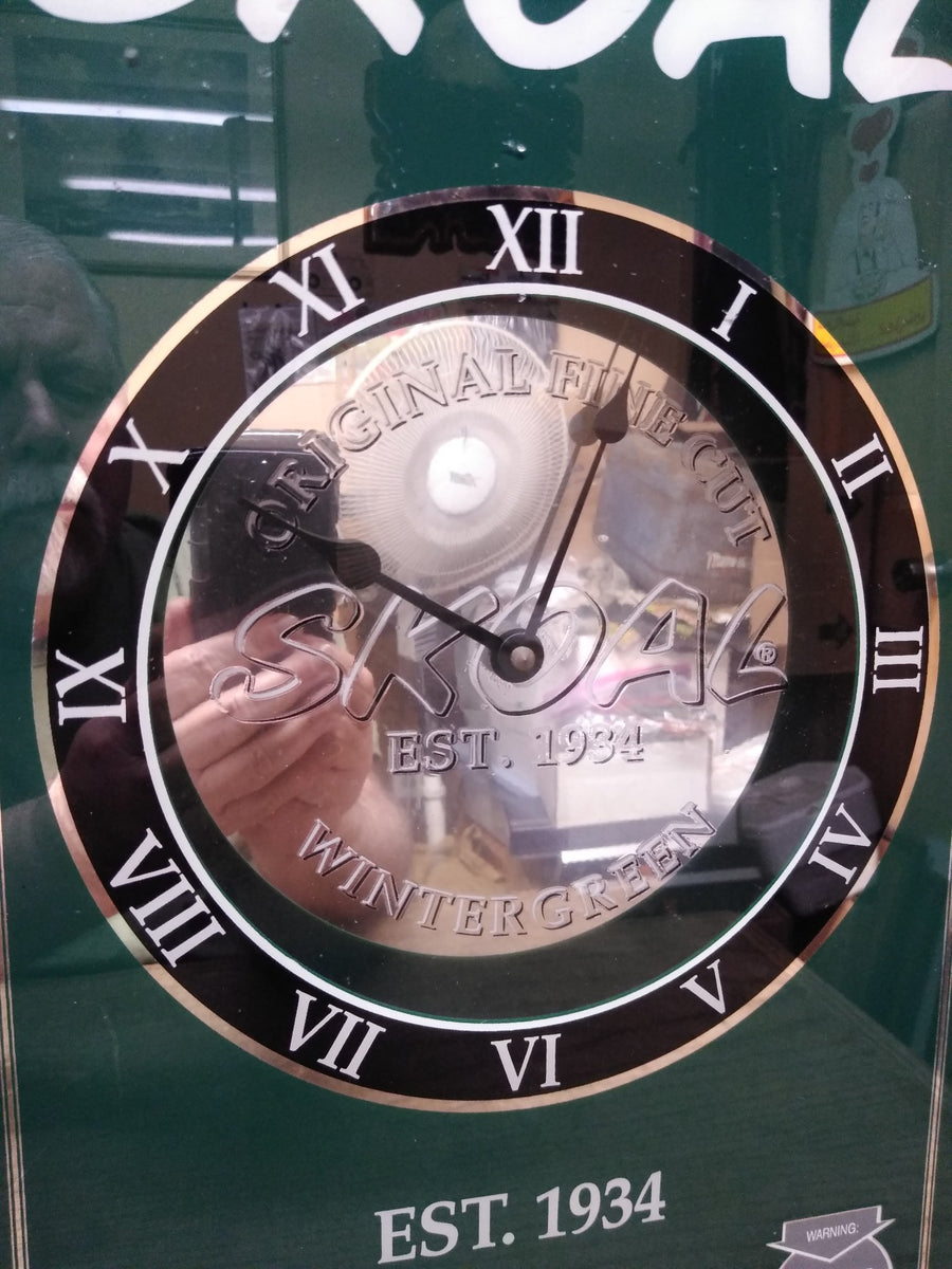 Vtg 1996 SKOAL Original Fine Cut Wintergreen Tobacco Clock Sign 21