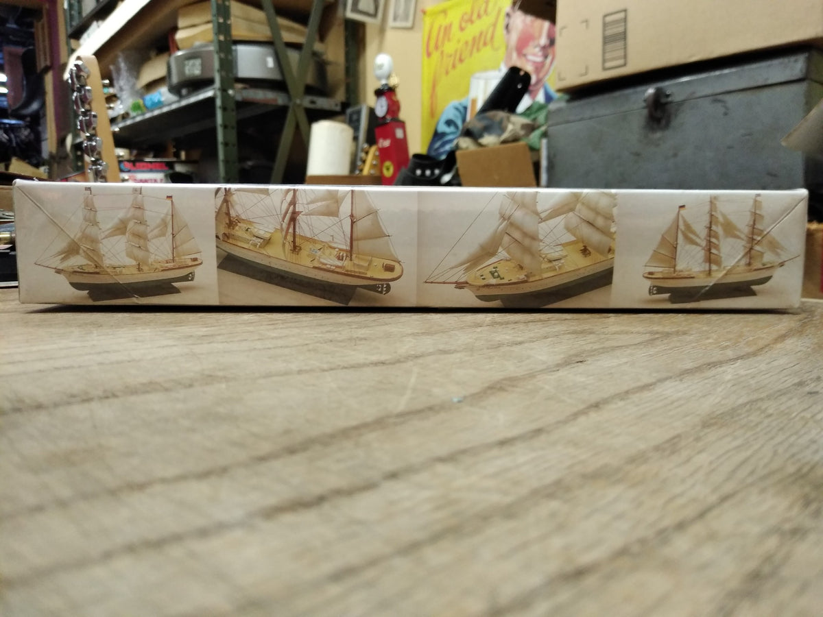 Sealed 11305 Tall Ship Gorch Fock Model Kit German Navy Training 1/350 ...