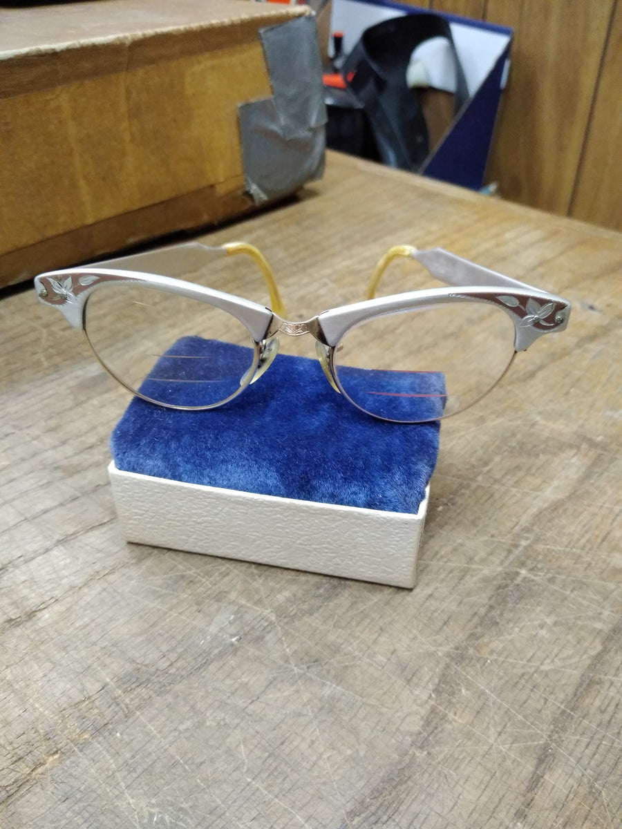 Ceramic Cat Eye Glasses Holder – Artisan Variety