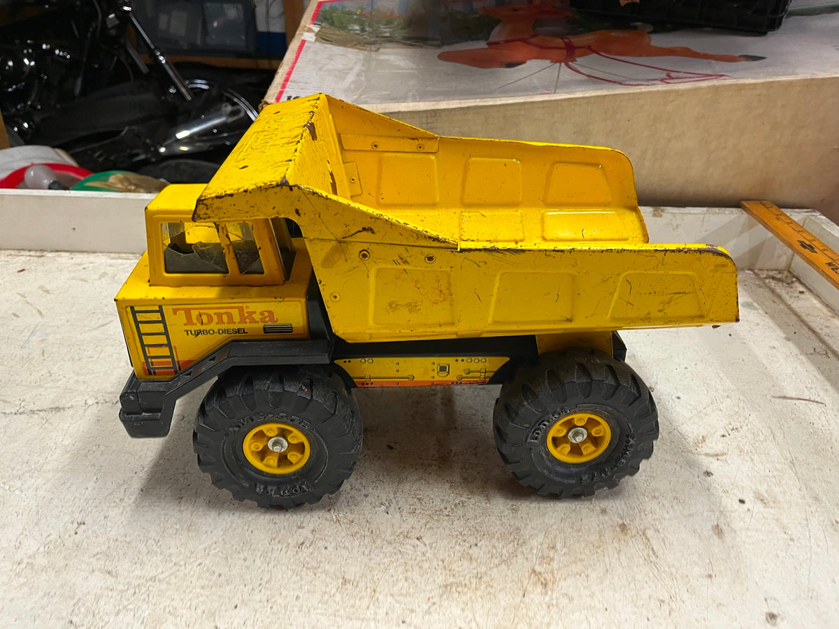 てゃ vtg 1980s Tonka Turbo Diesel XMB-975 Pressed steels dump