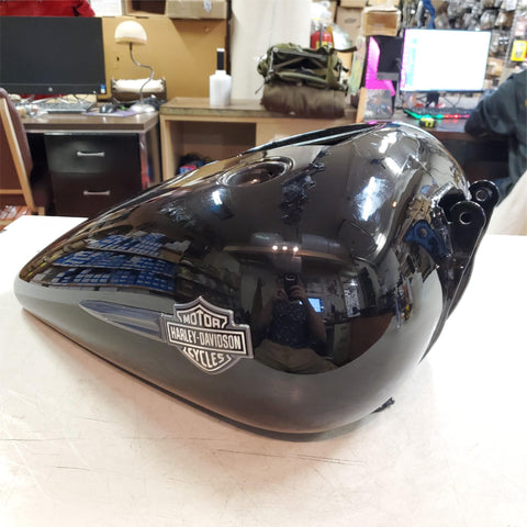 Black Harley FXD Dyna Wide Super Fatbob Custom Glide Defender Fuel Tank 61586-04