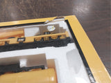 2009 CAT Caterpillar Motorized Iron Diesel Train Set Battery Operated 8Ft Oval