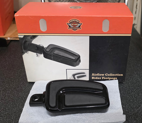 OEM Harley Davidson Black Airflow Footpeg NOS Touring Road Glide FLTR 50500717