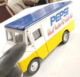 Golden Wheel Diecast Metal Pepsi Cola Delivery Box Truck 8 Inch 5401 collectible