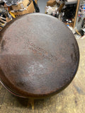cast iron Dutch oven bail handle 5 Qt High dome lid Flat bottom Pan Pot Kitchenw