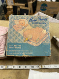Vintage Baby’s Favorite Handy Nurser Bottle Holder Set Original Box 50's Collect