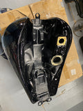 NOS Gas Fuel Petrol Tank Kawasaki  Kawasaki Vulcan 1600 VN1600 Classic Black New
