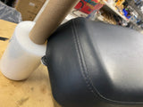00^ Harley Softail Deuce FXSTD Seat OEM 91806-00A New T/o Factory Smooth top