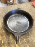 Vintage Cast Iron Skillet No. 5 Heat Ring Double Pour Spouts Round 10" 27cm wood