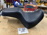 00^ Harley Softail Deuce FXSTD Seat OEM 91806-00A New T/o Factory Smooth top