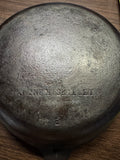 Unmarked vintage Wagner Ware cast iron skillet