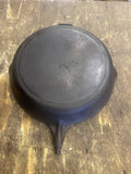 Vintage Cast Iron Skillet No. 5 Heat Ring Double Pour Spouts Round 10" 27cm wood