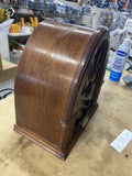 Nostalgic 1933 "cathedral style" tabletop replica radio Wood Antique Welbilt