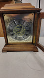 Vintage 1977 Seth Thomas Bracket Mantel Clock Model E687-112 Battery Strike