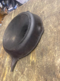 Vintage Cast Iron Skillet No. 5 Heat Ring Double Pour Spouts Round 10" 27cm wood
