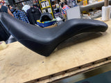 Day Tripper Seat Mustang Harley 00-06 Softail Heritage Fatboy Std Tire Low Profi