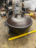 cast iron Dutch oven bail handle 5 Qt High dome lid Flat bottom Pan Pot Kitchenw