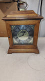 Vintage 1977 Seth Thomas Bracket Mantel Clock Model E687-112 Battery Strike