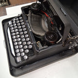 1939-1941 Royal Arrow Typewriter Case | Black Crinkle Finish Hemingway Portable!