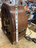 Nostalgic 1933 "cathedral style" tabletop replica radio Wood Antique Welbilt