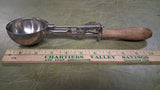 VTG Antique Gilchrist No. 31 Wood Handled Ice Cream Scoop Size 12