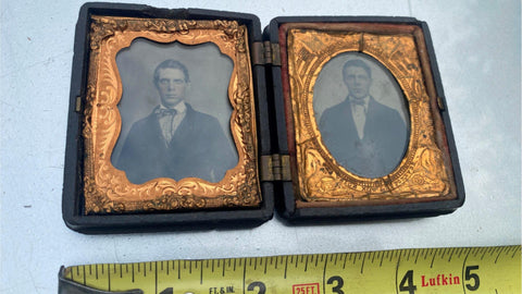 Union Soldier Tin Type Pictures Beehive Motif Daguerrotype Case Civil War 1860's