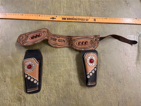 Vintage 1960s Made In USA Shooting Toy Leather Dual Holster Kilgor Hubley