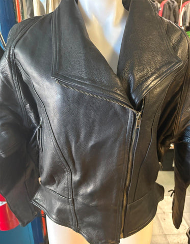 NEW REAL LEATHER MILWAUKEE WI LADIES SIZE LARGE LEATHER MOTORCYCLE JACKET