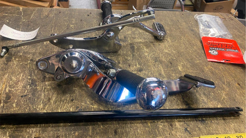OEM Harley Forward Controls Dyna Wide Glide Superglide Street Bob Chrome Ext Peg