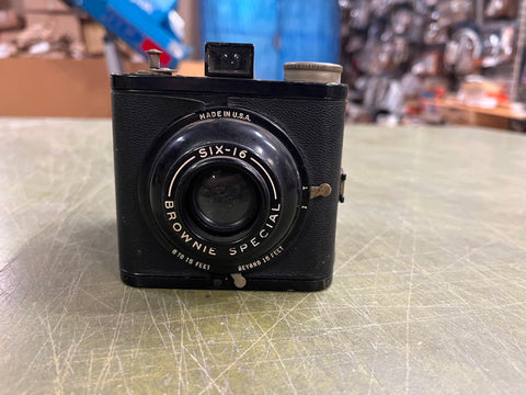Vintage 1940s Made In USA Kodak Six-16 Brownie Special Camera