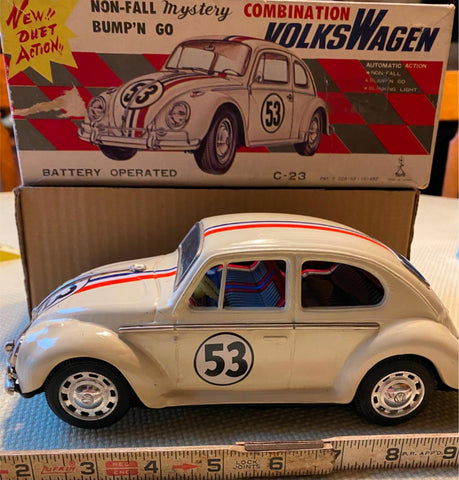 Vtg 68 Battery Operated VW Volkswagen Bug Herbie Racing Tin toy Japan Box Minty!