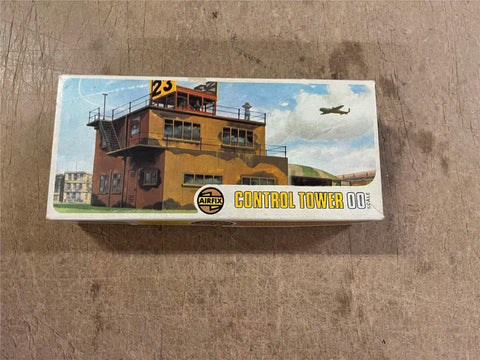 1973 ARIFIX BRITAIN PLASTIC CONSTR. WWII AIRFIELD CONTROL TOWER