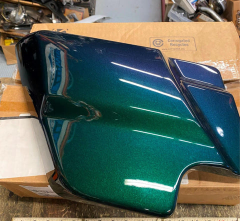 SIDE COVER PANEL LEFT SNAKE VENOM GREEN HARLEY FLH GLIDE STREET ROAD KING 2021