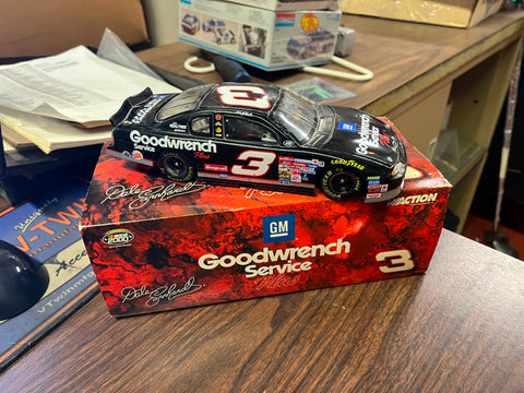 Dale Earnhardt 1/24 Scale Rare Goodwrench Service Plus 2000 Monte Carlo Car