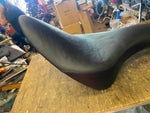 SANTEE SMOOTH LOW PROFILE SEAT BADLANDER HARLEY SOFTAIL 2000-06  FATBOY HERITAGE