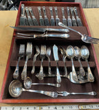 heirloom silver-plated flatware set Oneida Virginian Wood Box Case Vtg Silverwar