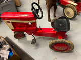 Farmall 560 Pedal Car Tractor Scale Models Iowa USA Cast Toy