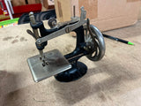 Vintage 1930s "A Singer For The Girls" Real Mini Sewing Machine W/ Clamp & Box