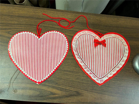 VTG Holiday Seasonal Elementary Kindergarten Valentines Day Heart Wall Hang Deco