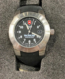 Victorinox Swiss Army Men's Peak "Monroe" Muffler Black Dial  Wrist Watch Case!