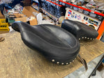 Mustang Custom Seat Touring Harley 1985 1986 Wide Glide Evo vintage Studs FXWG