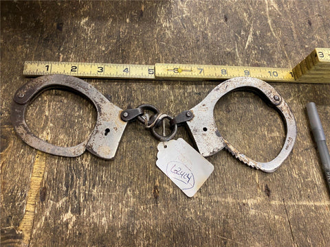 Vtg Clejuso Toro Handcuffs Policia Police Nacional DE Colombia Toro Real Steel!