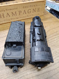 Vtg Lionel O Gauge 8304 Steam Locomotive Lionel Tender 2466 WX Railroad Train