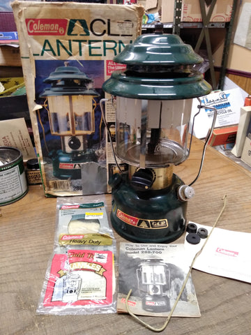 Vtg Coleman Model #288 CL2 Adjustable 2 Mantle Portable Camp Lantern 1984 w/Box!