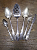 Vtg 6 Pc Tudor Plate Oneida Queen Bess Serving Spoon Cake Pie Fork Knife Lot
