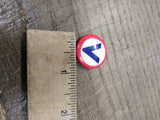 Vtg V Red White and Blue Button Pin Tin Metal War Victory Pinback WWII Good Cond