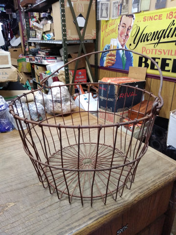 Vtg Egg Fruit Vegetable Metal Wire Basket Original Farmhouse Primitive Decor