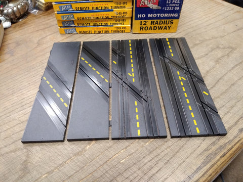 Vtg Lionel Corp HO Scale Slot Car 4 Piece 9" Le Mans Start & Apron Track Lot!