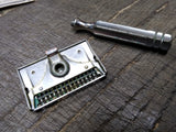 Vtg Ever Ready Single Edge Safety Razor w/Tin & Papers Made In Brooklyn NY USA