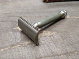 Vtg Gillette Nov 15 1904 3 Piece Ball End Double Edge Safety Razor w/Metal Case!